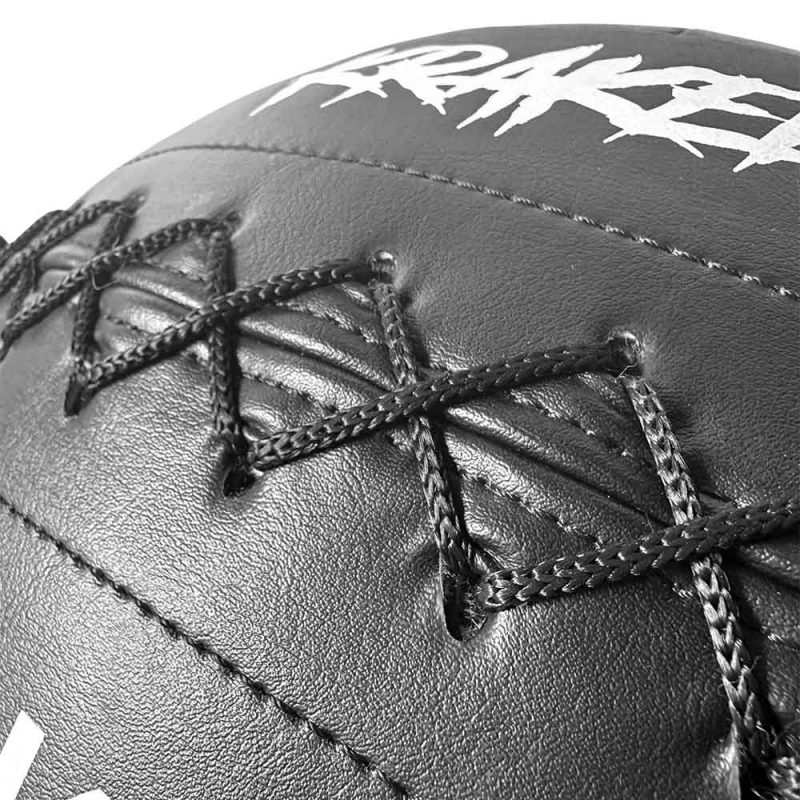KRAKEN Wall Balls Family - Close up touw